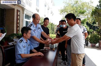 包工头恶意拖欠工人工资 警方出手追回被拖欠工资115万